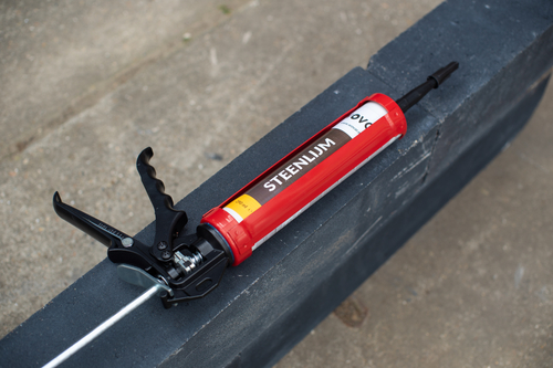 steenlijm_kit_zwartjpg