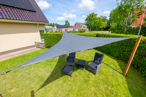 schaduwdoek_antraciet_driehoek_6_1