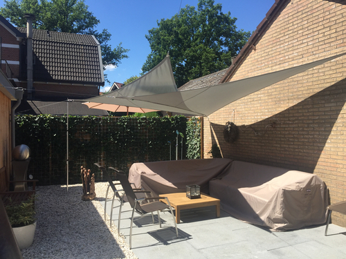 2_keer_driehoek_grijs_1