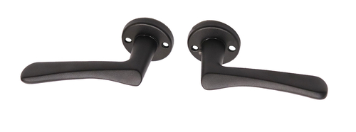 zwarte_deurkruk_op_rozet_rond_vlindermodel_per_set