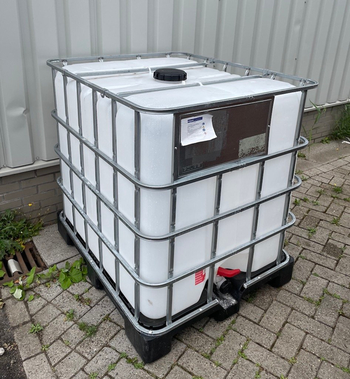 ibc_container_1000_liter_kunststof_pallet