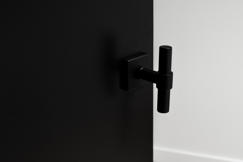 24_PesaroZwartVierkant