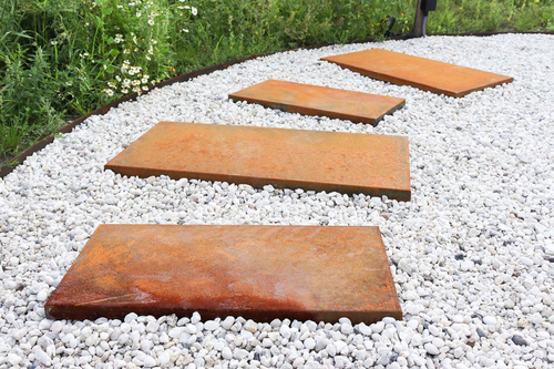 Cortenstaal_Staptegel_40_x_80_cm_Per_Stuk_sfeer