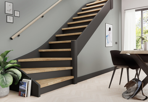 Traprenovatie_volledigetrapzwart