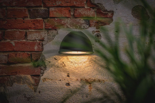 Wandlamp_buiten_zwart_12V_LED_1_8_watt_Warm_wit_Modern_Sfeer_2